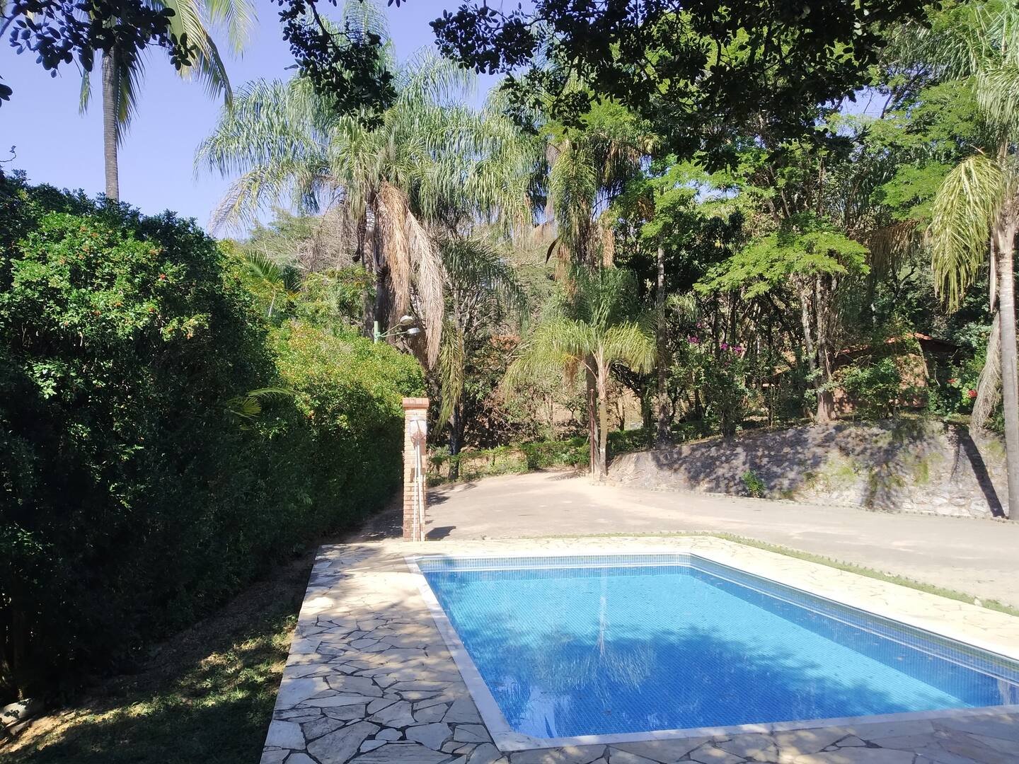 14fe1000-b39a-4890-94eb-55a96d24a3a7